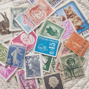 Vintage World Mix Stamps, 100 pcs,  Italian Stamps, French Stamps, European, Vintage Ephemera, Journal, Craft Supplies, Wedding decoration