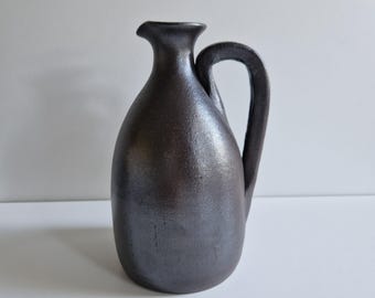 Franse vintage studioaardewerkkan: donkergrijze keramische vaas, gesigneerd door Jean Dubost