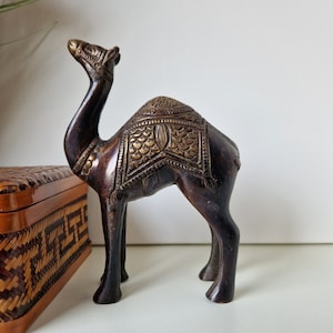 Brass Camel, Vintage Brass Animal, Mid Century brass decor, Brass engraved camel figurine, Bohemian, bronze Camel home decoration