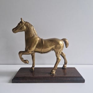 Mid century Brass horse statue , modern house decor, horse figurine, brass animal, gift for horse lovers, Valentine Gifts