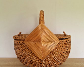 French Picnic Country Basket, Vintage decoration Basket,  Rustic Harvest Basket, Vintage wicker Flower basket, basket with lid basket,