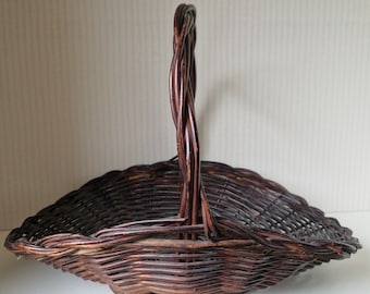 French small wicker flower basket Farmhouse Basket, Country Basket, Vintage Basket,  Rustic Harvest Basket, Vintage wicker Flower basket