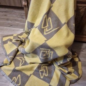 Vintage plaid wool French blanket, 100% Woolen 1960 yellow grey Blanket
