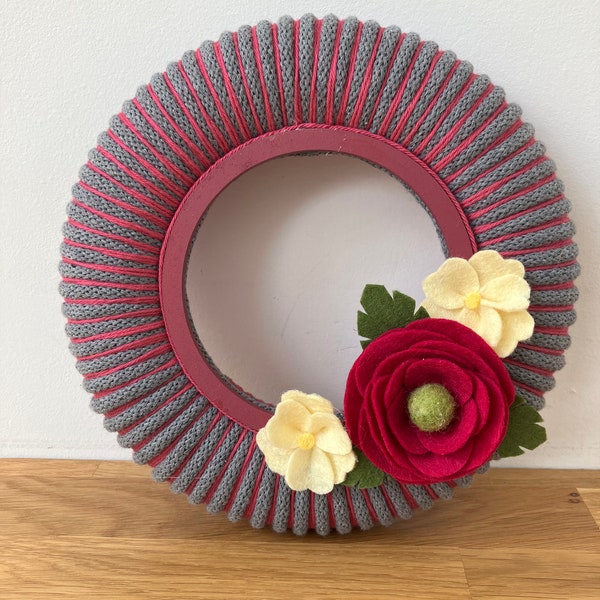 Felt Flower Wreath, home decor, boho home decor, housewarming gift, wreath, pink and grey home decor, wall hanging, home gift