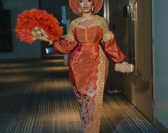 Oranje traditionele Asooke, bruiloftsgast, bruids Asooke, Afrikaanse kleding, Afrikaanse mode, outfit voor koppels, Owanbe, verloving, fotoshoot,