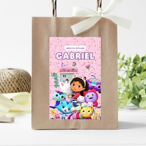 Etichetta stampabile per sacchetti regalo della casa delle bambole Gabbys, adesivi per sacchetti di dolcetti della casa delle bambole Gabbys, adesivi per sacchetti di carta, personalizzazione gratuita, download digitale
