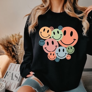 Retro Happy Face Sweatshirt, Trendy Positive Hoodie, Oversized Hoodie, Happy Face Aesthetic Hoodie, Happy Face, Emoji Sweatshirt