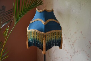 Paralume Vittoriano In Velluto Verde Oliva Con Nappe E Frange - Forma A Campana Per Lampada Da Terra O Comodino (Diam. 14/30 Cm, H 30,5 Cm)