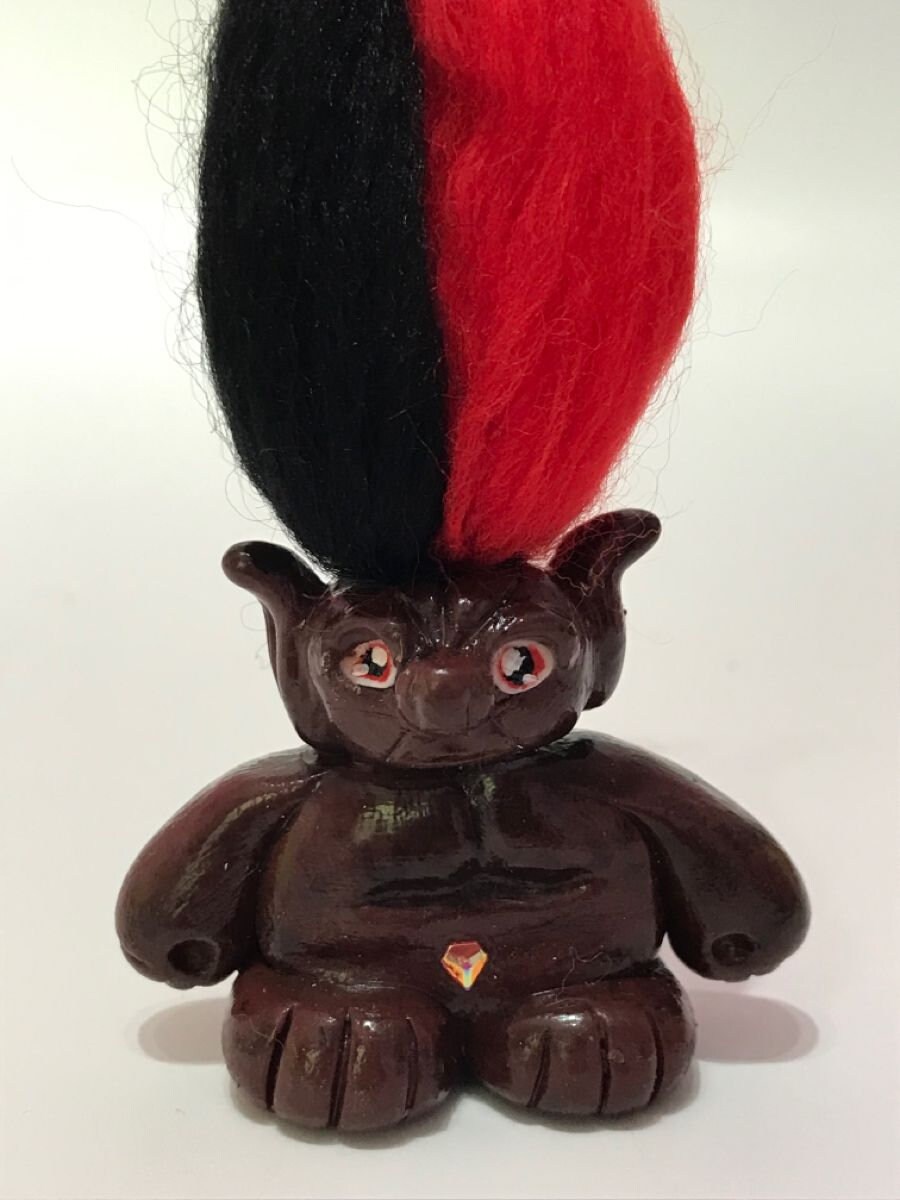 Black top troll wig