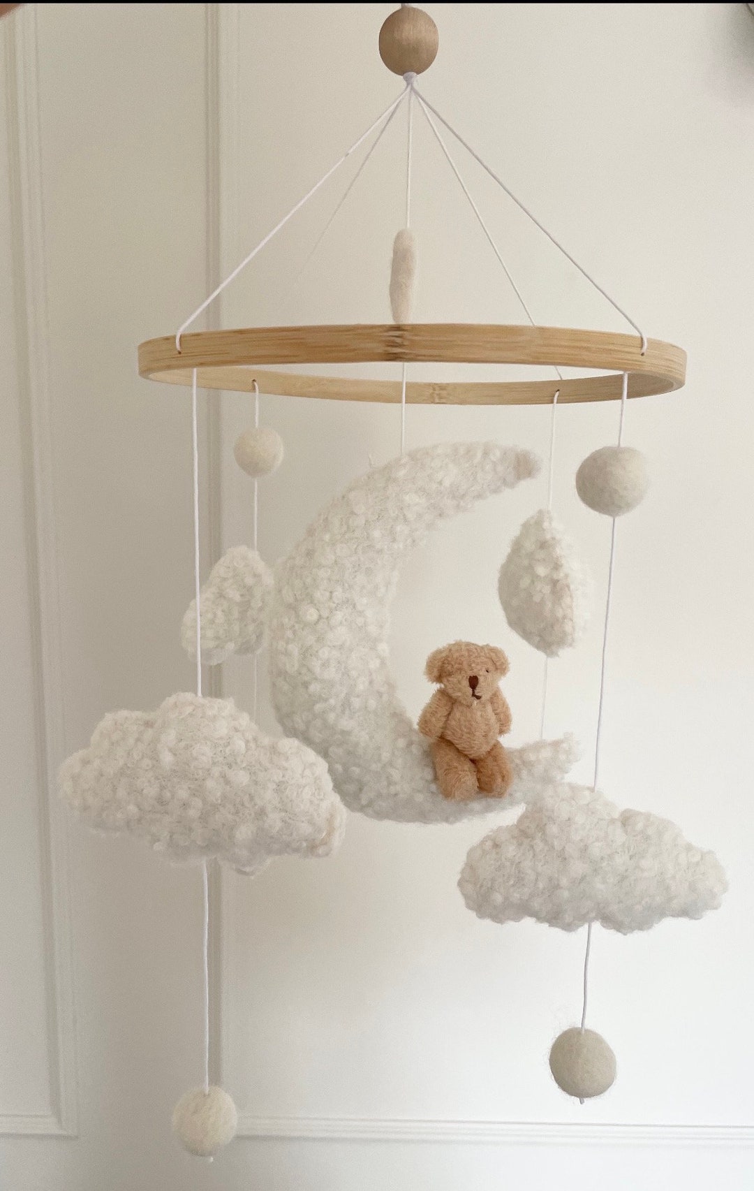 ABOVE THE CLOUDS Cot Mobile, Boucle Cot Mobile, Cloud Mobile, Neutral