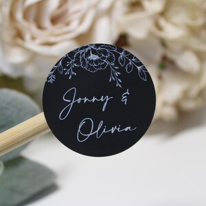 Etichette personalizzate con nomi floreali / Adesivi personalizzati per bomboniere / Adesivi bianchi, trasparenti satinati, marroni Kraft, crema e neri