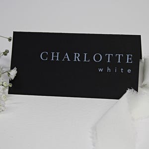 Configurações de lugar | Cartões de nomes dobrados | Plano de assentos | Casamento | Evento corporativo | Ocasião especial | Texto preto ou branco
