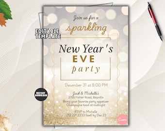 Könnte beinhalten: Eine rechteckige Einladungsvorlage für eine Silvesterparty mit goldenem und weißem Bokeh-Hintergrund und Glitzer-Akzenten. Der Text lautet: Join us for a sparkling New Year's EVE party, December 31 at 8:00 PM, Jack & Michelle's, 2755 Fisher Road, Bayville.