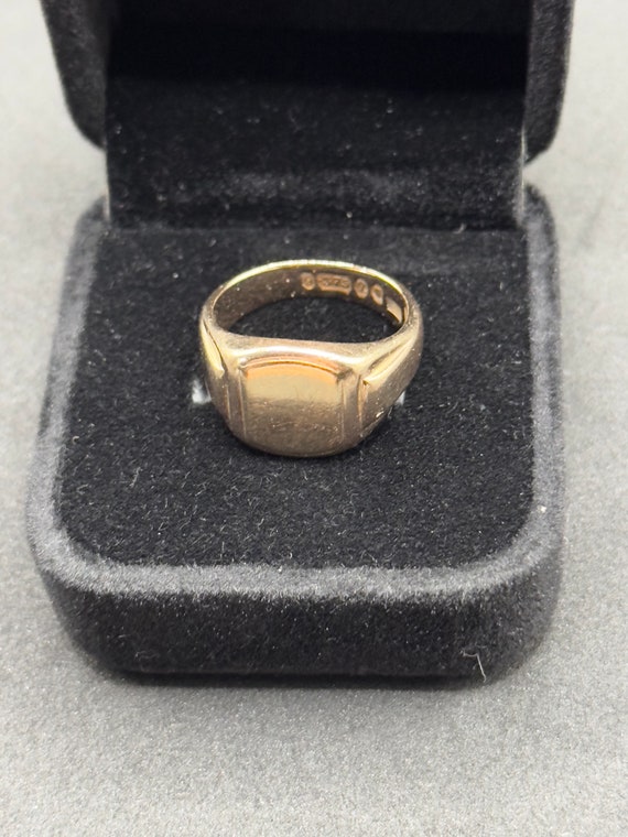 9ct Gold Heavy Signet ring - image 4
