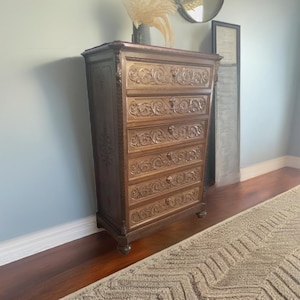 Vintage Walnut Art Deco Sideboard with Carved 6 Drawers, Red Velvet Top, Original Locks, Italian 1890s Bedroom Storage Chest