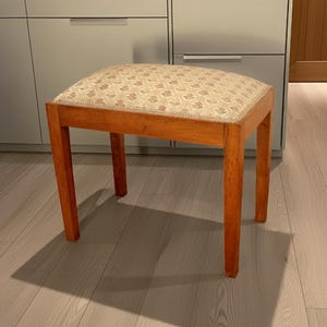 Vintage stool-bench in solid walnut wood, 1950s-60s, mid-century modern furniture, restored and upholstered, collectible vintage piece