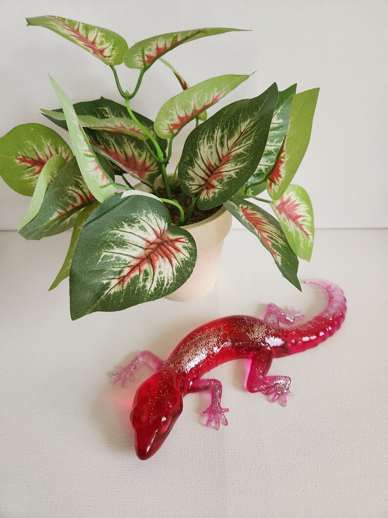Customizable Resin Lizards for Desks, Tables, Shelves, and More - Etsy