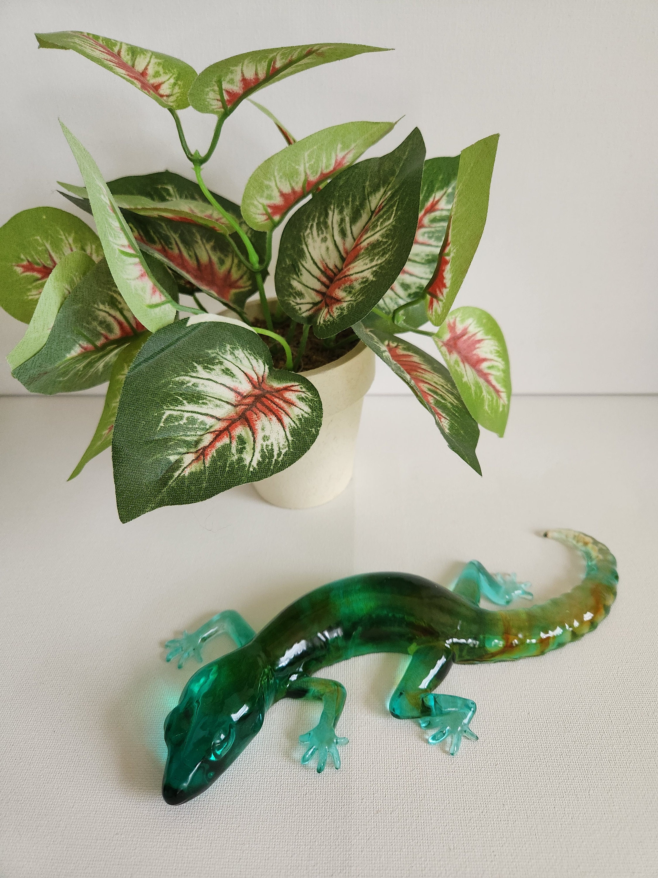 Customizable Resin Lizards for Desks, Tables, Shelves, and More - Etsy