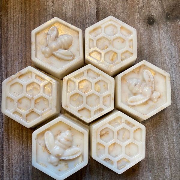 Honeycomb soaps | bee soap | all natural | goat milk | honey | oatmeal | handmade I party favor | wedding shower | Baby Shower | TikTok