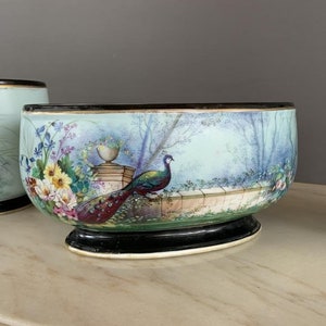 Antique planter