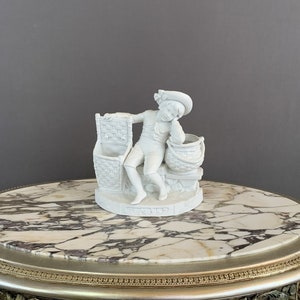 Antique Biscuit Planter