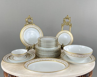 25 Piece Limoges Porcelain Service, 20th Century