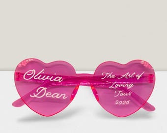 Olivia Dean concert glasses
