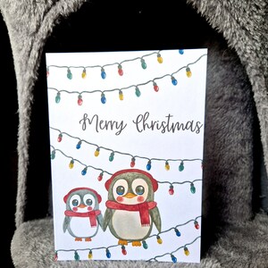 Tarjeta de Feliz Navidad / Pingüinos de Navidad / Tarjeta de pingüino / Tarjeta festiva / Tarjeta de Navidad linda / Tarjeta de pingüino bebé / Luces de Navidad / Navidad