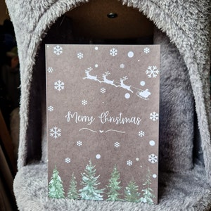 Cartolina di Buon Natale / Cartolina con renna / Slitta di Babbo Natale / Cartolina di Babbo Natale / Fiocchi di neve / Cartolina festiva / Cartolina di Natale neve / Alberi innevati / Jolly