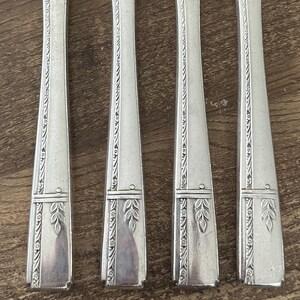 Heirloom plate silverware patterns best sale