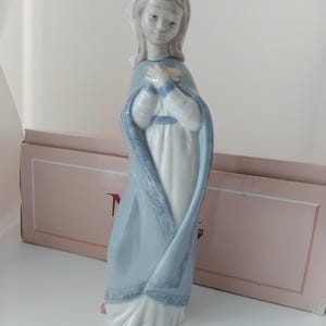 lladro nao &quot;girl praying&quot; vintage collectable ornament