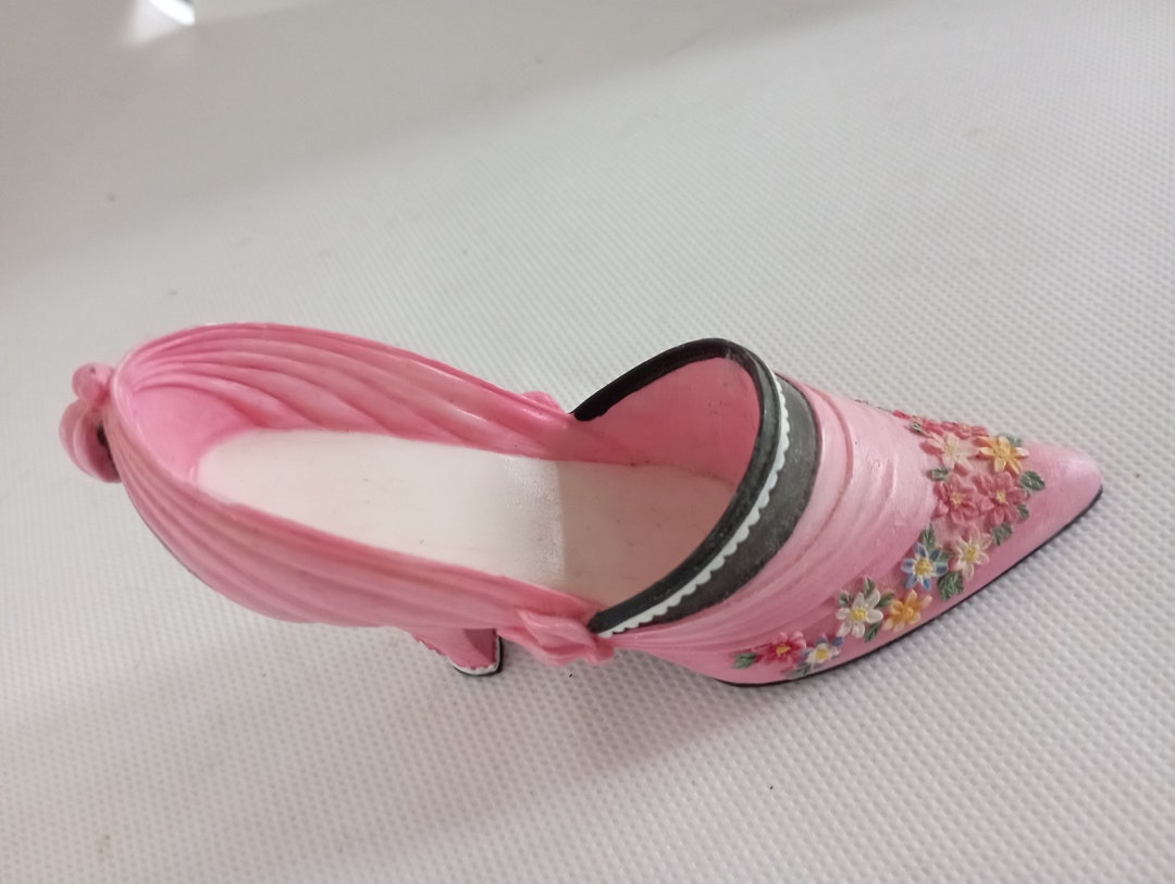 Willow Hall A Touch of Class 1921 Vintage Miniture Shoe Etsy