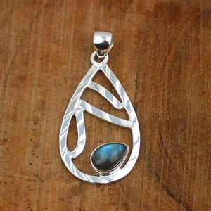 Blue Labradorite Pendant, 925 Sterling Silver Pendant, Natural Labradorite, Gemstone Pendant, Labradorite Jewelry, Handmade Pendant