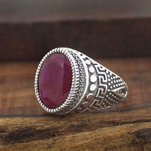 Indian Ruby Ring 925 Sterling Silver Ring Oval Gemstone Mens Ring Statement Ring Split Band Ring Anniversary Ring Handmade Jewelry
