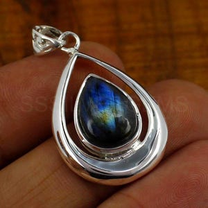 Blue Labradorite Pendant, 925 Sterling Silver Pendant, Natural Labradorite, Gemstone Pendant, Labradorite Jewelry, Handmade Pendant