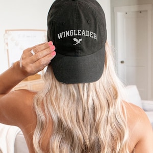 EMBROIDERED Wingleader Cotton Cap Booktok Fandom Merch Dark Academia Reading Cap Romantasy Book Dragon Gift for Her Booklover Hat Gifts