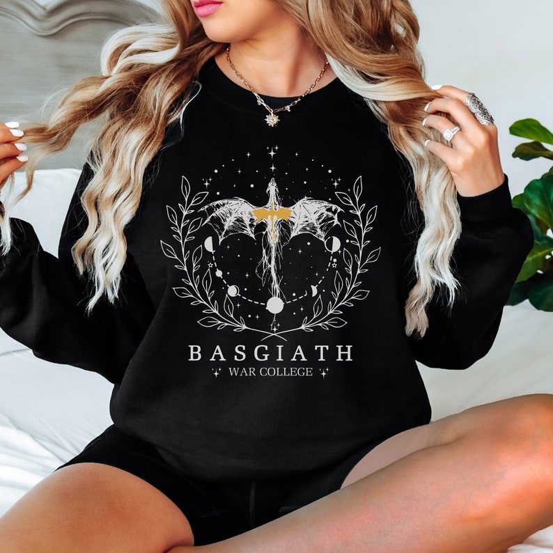 fourth wing dragon reading sweatshirt, basgiath war college shirt, gothic Christmas birthday gift for her dark academia sweater literature zdjęcie 7