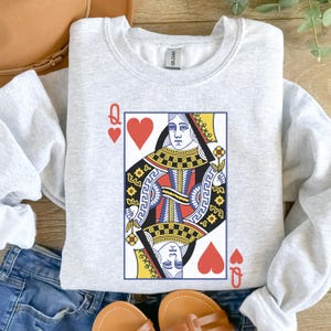 Sudadera con tarjeta de la Reina de Corazones, camiseta feminista vintage de San Valentín, regalo retro para el Día de la Madre, cumpleaños y Navidad para hermana, tía e hija.