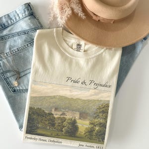 Camiseta Orgullo y prejuicio Comfort Colors®, merchandising de libros de Jane Austen, camiseta Pemberley, camiseta de literatura Light Academia, camiseta de regalo para amantes de los libros Ivory