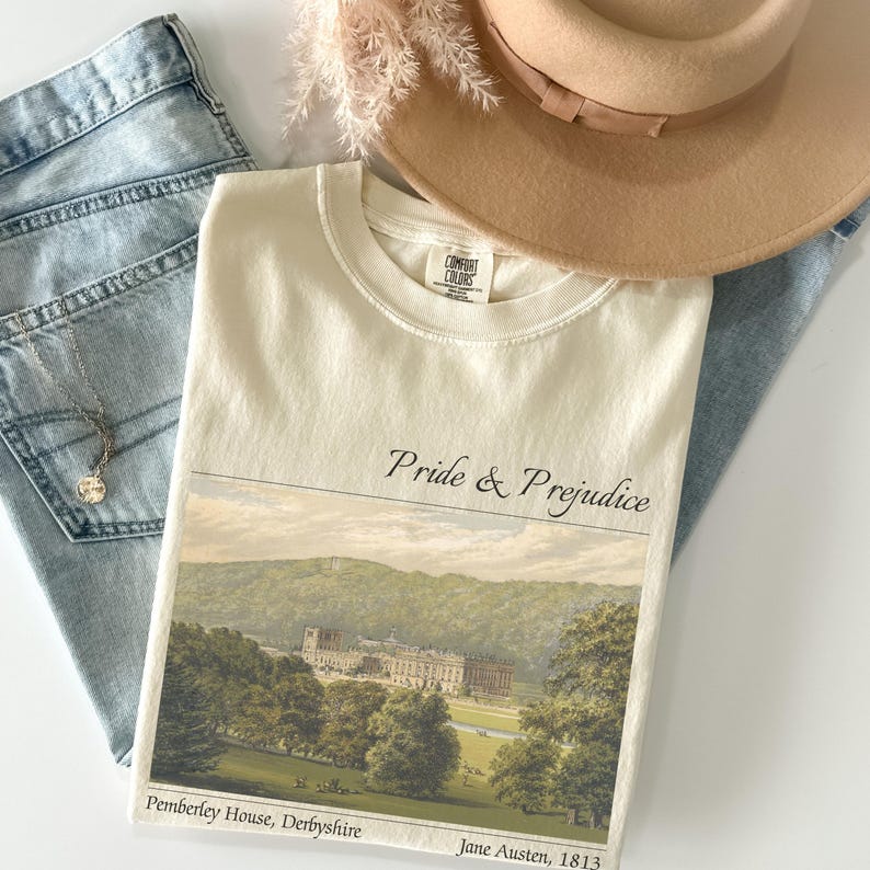 Camiseta Orgullo y prejuicio Comfort Colors®, merchandising de libros de Jane Austen, camiseta Pemberley, camiseta de literatura Light Academia, camiseta de regalo para amantes de los libros Ivory
