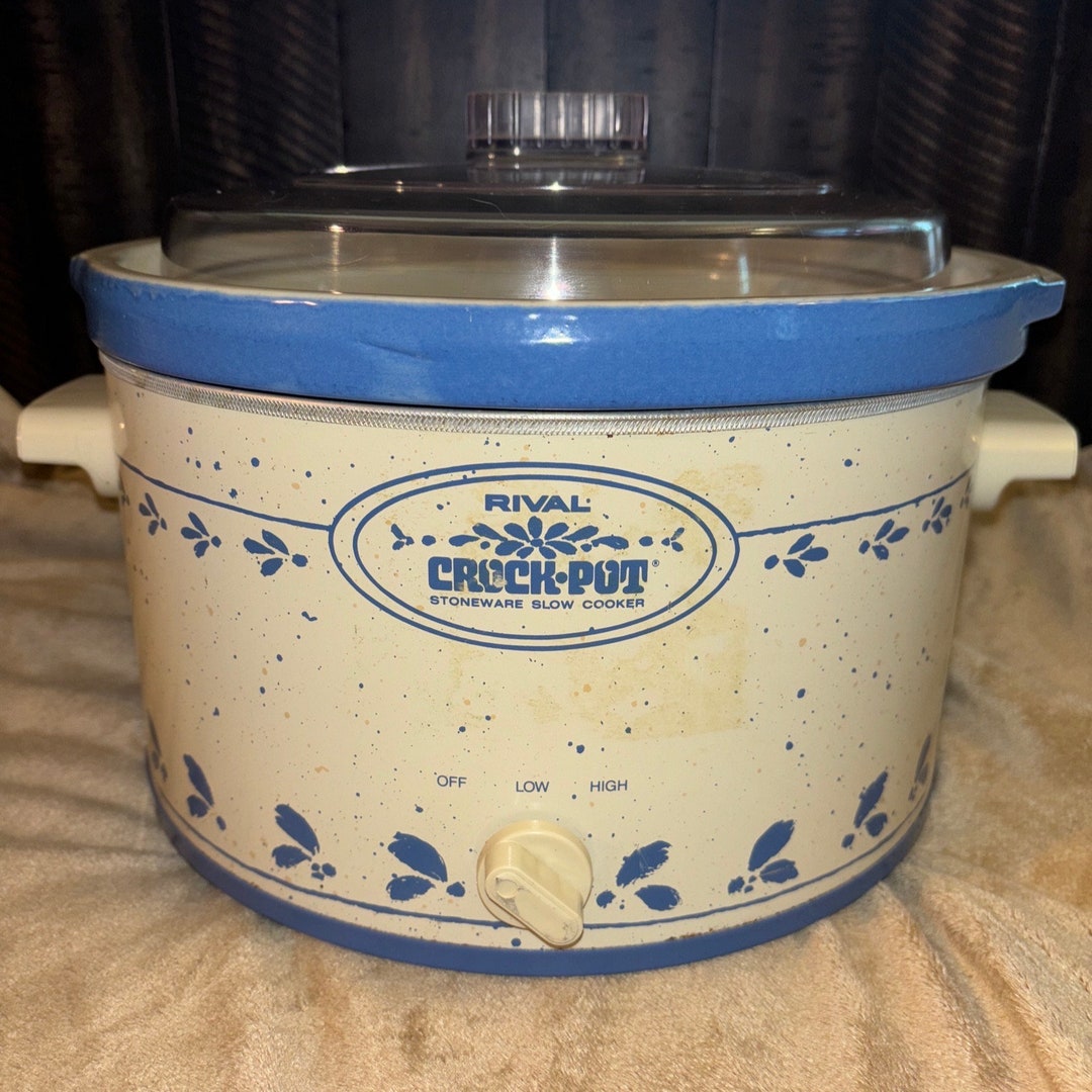 Vintage Rival Crock Pot Stoneware Cooker 5 Qts Model 3355 Blue /white