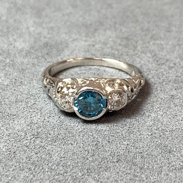 Vintage 14k White Gold Blue Diamond and Diamon Ring | 14k Solid White Gold Ring Natural Diamonds | Trellis Design