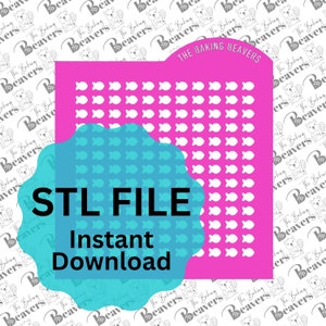 Może przedstawiać: Cyfrowy plik do pobrania w kolorze różowym i niebieskim do 3D-drukowanej foremki do ciasteczek w kształcie rybki. Tekst "STL FILE Instant Download" znajduje się na niebieskim tle.