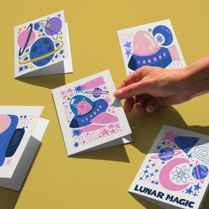 Jolie carte astronaute, jeu de cartes chat de l'espace, lot de cartes planètes tendance, cartes magie lunaire, cartes de voeux vaisseau spatial extraterrestre, carte vierge extra-atmosphérique