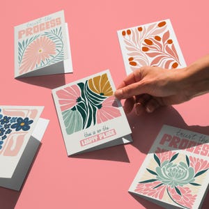 Paquete de tarjetas Trust the process, paquete de 5 tarjetas florales en blanco para toda ocasión, tarjeta de arte popular moderno, saludos botánicos, postales en colores pastel