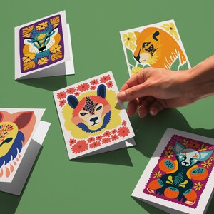 Grillige dierenkaartenset, 5 abstracte volkskunstkaarten, botanische ansichtkaarten, Lion Card, kaart abstracte katten, kaarten bloemen dieren, safarikaarten