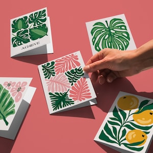 Cartes florales tropicales modernes Mid-Century, cartes postales élégantes et vibrantes, cartes feuilles tropicales, impression botanique moderne 5 pièces, lot de cartes citron