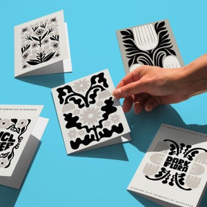 Juego de tarjetas florales imprimibles, 5 tarjetas de felicitación botánicas, elegante tarjeta floral, tarjeta floral para ella, tarjeta minimalista, tarjeta para cualquier ocasión, tarjeta bohemia.