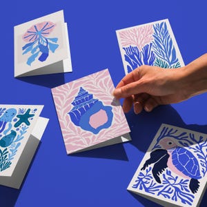 5 cartes de voeux imprimables sur l'océan, carte coquillage abstrait, carte côtière bleu rose, paquet de cartes de papeterie vie marine moderne, carte tortue