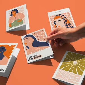 Lot de 5 cartes vierges florales pour toutes les occasions, motifs féminins uniques, voeux botaniques d'art moderne, jeu de cartes amour de soi, motifs d'autonomisation de la femme